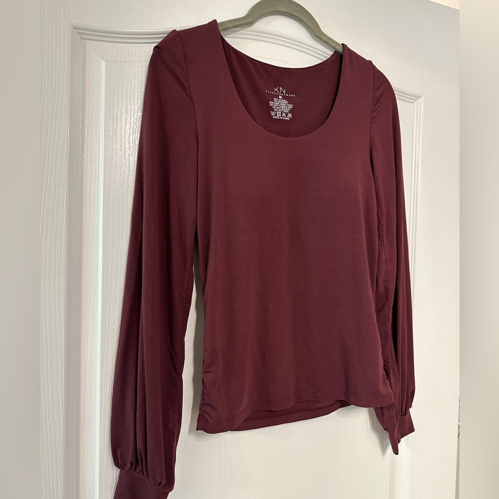 Klassy network puffer sleeve top